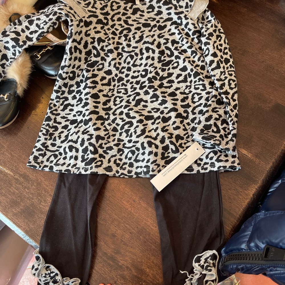 New with tags. Matching set